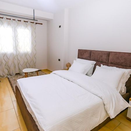 Viatirana By Shqiptrip Apartment ภายนอก รูปภาพ